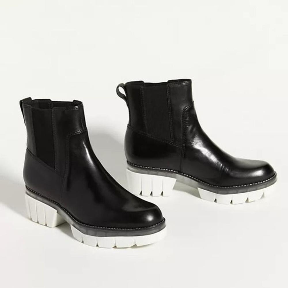 BERNARDO Sutton Chelsea Leather/Elastic Gore Platform Boot
US 8.5  Black Calf